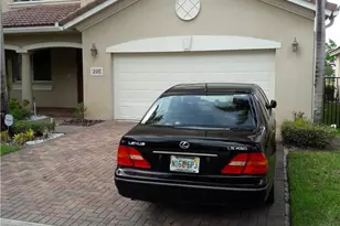 229 Gazetta Way, West Palm Beach, FL 33413 - Photo 3