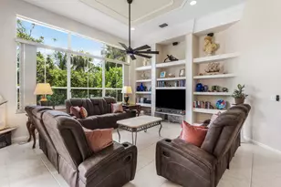 911 Forest Glen Ln, Wellington, FL 33414 - Photo 9