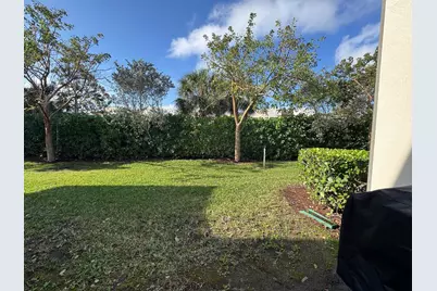 8975 Kingsmoor Way, Lake Worth, FL 33467 - Photo 3