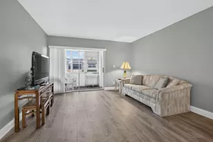 2703 Dudley Dr W, West Palm Beach, FL 33415 - Photo 13