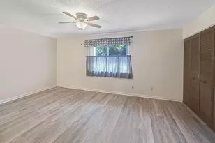 5717 Deer Run Dr, Fort Pierce, FL 34951 - Photo 11