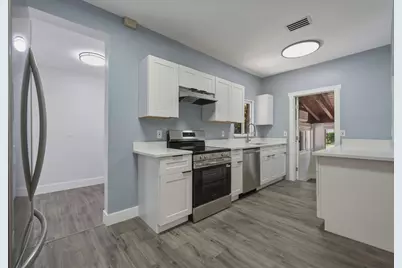 12980 NE 10th Avenue, North Miami, FL 33161 - Photo 11