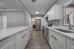 12980 NE 10th Ave, North Miami, FL 33161 - Photo 9