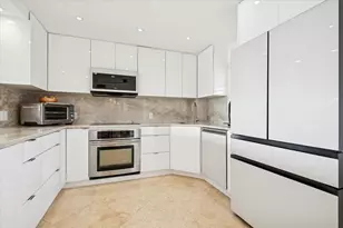 215 N Birch Rd, Fort Lauderdale, FL 33304 - Photo 9