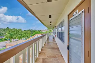 325 Mansfield Dr, Boca Raton, FL 33434 - Photo 3