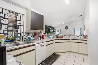 2171 NW 76th Avenue, Margate, FL 33063 - Photo 5
