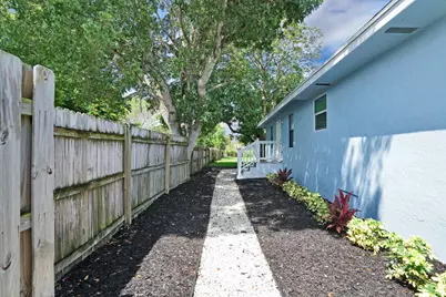 610 SE 2nd Avenue, Delray Beach, FL 33483 - Photo 13