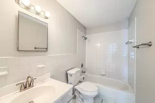 1025 NE 17th Ave, Fort Lauderdale, FL 33304 - Photo 9