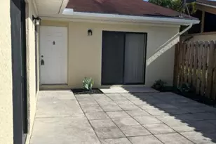 4379 Woodstock Dr, West Palm Beach, FL 33409 - Photo 3