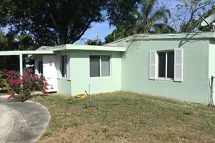 364 Johnston St, Fort Pierce, FL 34982 - Photo 1