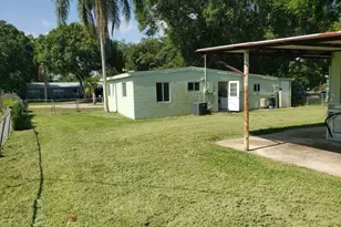 364 Johnston St, Fort Pierce, FL 34982 - Photo 7