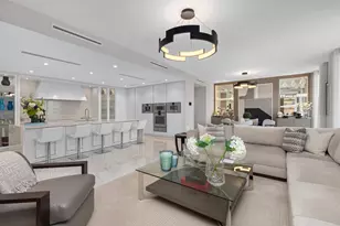 210 SE Mizner Blvd, Boca Raton, FL 33432 - Photo 9