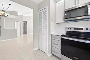 1322 Denlow Ln, Royal Palm Beach, FL 33411 - Photo 9