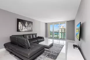 19380 Collins Ave, Sunny Isles Beach, FL 33160 - Photo 17