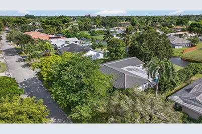 2421 NW 114th Avenue, Coral Springs, FL 33065 - Photo 19