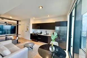 398 NE 5th St, Miami, FL 33132 - Photo 23