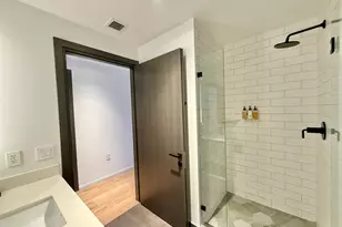 398 NE 5th St, Miami, FL 33132 - Photo 5
