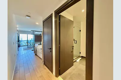 398 NE 5th Street #3907, Miami, FL 33132 - Photo 3