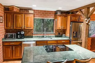 25 Lexington Ln W, Palm Beach Gardens, FL 33418 - Photo 1