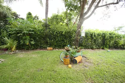 945 Imperial Lake Road, West Palm Beach, FL 33413 - Photo 29