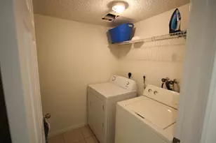 945 Imperial Lake Rd, West Palm Beach, FL 33413 - Photo 13