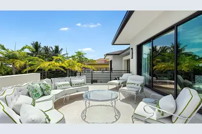 18 E Ocean Avenue, Ocean Ridge, FL 33435 - Photo 17