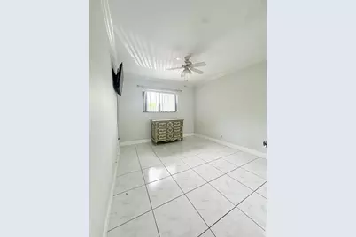 588 Trace Circle #211, Deerfield Beach, FL 33441 - Photo 15