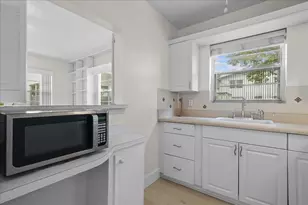 142 Kent I, West Palm Beach, FL 33417 - Photo 3