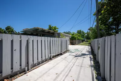 234 NE 21st Court, Wilton Manors, FL 33305 - Photo 9
