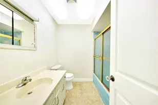 2701 Middle River Dr, Fort Lauderdale, FL 33306 - Photo 17