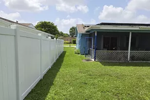 8111 NW 100th Terrace NW, Tamarac, FL 33321 - Photo 25