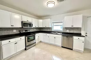 10134 Plant Dr, Palm Beach Gardens, FL 33410 - Photo 1