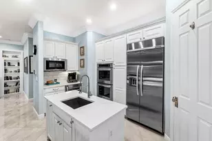 10697 Willow Oak Ct, Wellington, FL 33414 - Photo 7