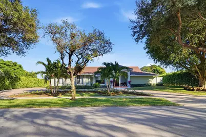 2308 Embassy Drive, West Palm Beach, FL 33401 - Photo 3