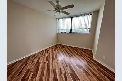 1900 N Congress Avenue #403, West Palm Beach, FL 33401 - Photo 5