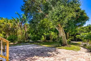 13607 S Indian River Dr, Jensen Beach, FL 34957 - Photo 29