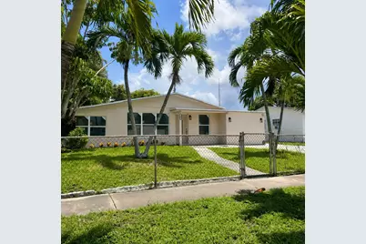 1321 W 3rd Street, Riviera Beach, FL 33404 - Photo 1