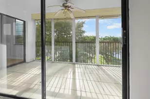 2112 S Cypress Bend Dr, Pompano Beach, FL 33069 - Photo 21