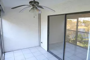 2112 S Cypress Bend Dr, Pompano Beach, FL 33069 - Photo 15