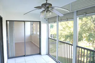 2112 S Cypress Bend Dr, Pompano Beach, FL 33069 - Photo 9