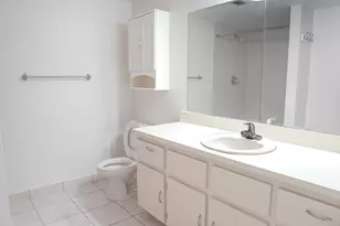 2112 S Cypress Bend Dr, Pompano Beach, FL 33069 - Photo 17