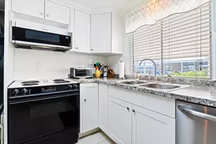 5389 NW 3rd Ave, Deerfield Beach, FL 33064 - Photo 11
