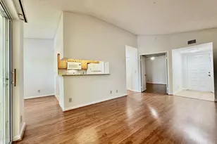 9877 Westview Dr, Coral Springs, FL 33076 - Photo 7