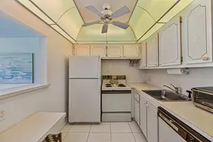 50 Suffolk B, Boca Raton, FL 33434 - Photo 17