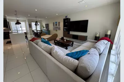 6361 NW 103rd Passage, Doral, FL 33178 - Photo 13