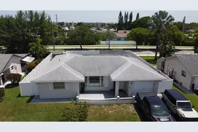 9410 NW 81st Court, Tamarac, FL 33321 - Photo 3