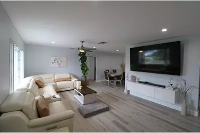 9410 NW 81st Court, Tamarac, FL 33321 - Photo 15