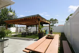 9410 NW 81st Ct, Tamarac, FL 33321 - Photo 33