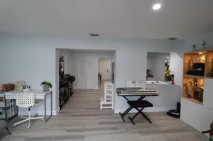 9410 NW 81st Ct, Tamarac, FL 33321 - Photo 15