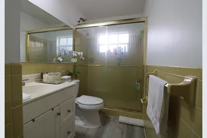 9410 NW 81st Court, Tamarac, FL 33321 - Photo 35